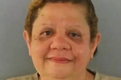 Una viuda pidió sexo al 911 y terminó arrestada