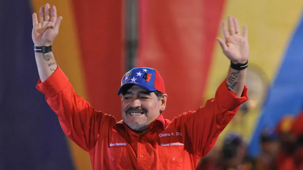 CRITICAS. Maradona apoyó a Maduro y se ganó la reprobación de Ceriani. TELAM
