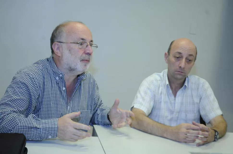 CRÍTICA. Según Ruiz Pesce (izquierda) y Díaz Ricci, el Rectorado maneja el 90% del presupuesto de la UNT, y las facultades deben mendigar fondos. LA GACETA / FOTO DE FLORENCIA ZURITA