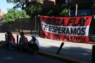 “Flay” recibió el apoyo de hinchas “santos”
