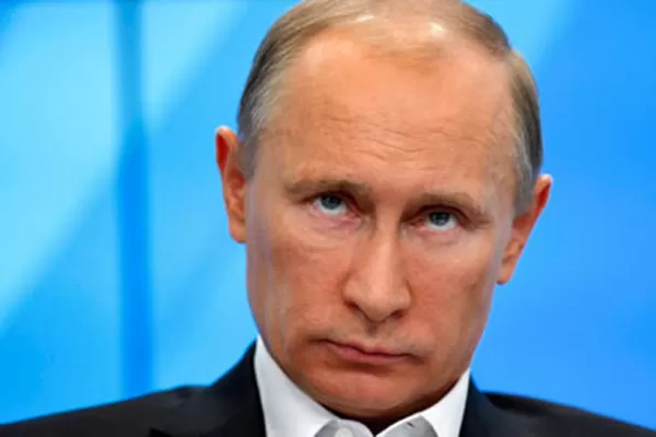 Pese a las advertencias de Occidente, Putin reconoció la independencia de Crimea por decreto