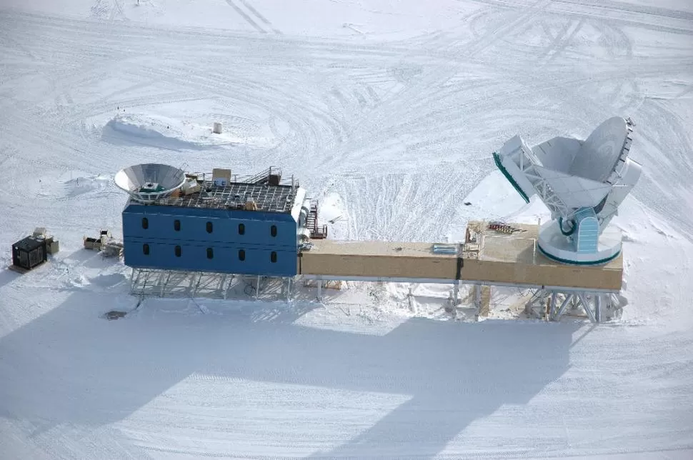 TELESCOPIO BICEP 2. Desde allí se detectaron las ondas gravitacionales que se generaron inmediatamente después del Big Bang. National Science Foundation