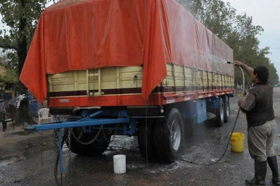 Bares, comercios y lavaderos pagarán más por los excesos en el uso del agua