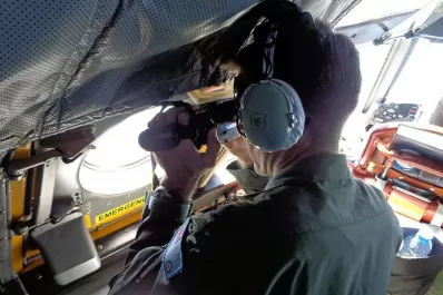 Se busca al avión como a una aguja en un pajar