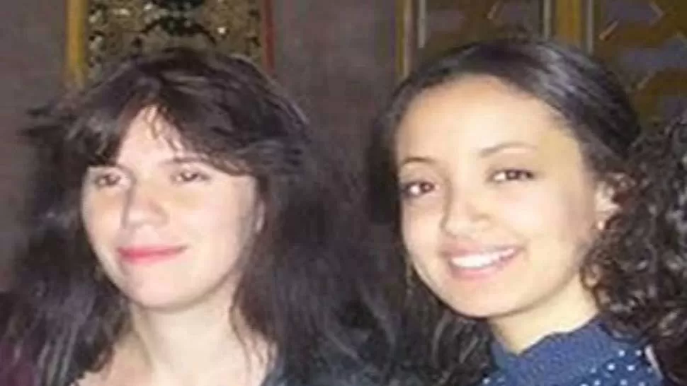 LAS VÍCTIMAS. Cassandre Bouvier y Houria Moumni fueron halladas en la Quebrada de San Lorenzo, el 29 de julio de 2011. FOTO ARCHIVO
