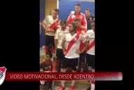 La emoción de los jugadores de River viendo el video en el vestuario