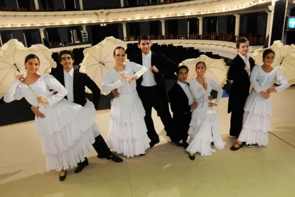 Disfrutá la Mazurca de las sombrillas, corazón de una zarzuela irresistible