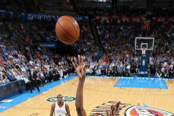 Kevin Durant cortó la racha de los Spurs