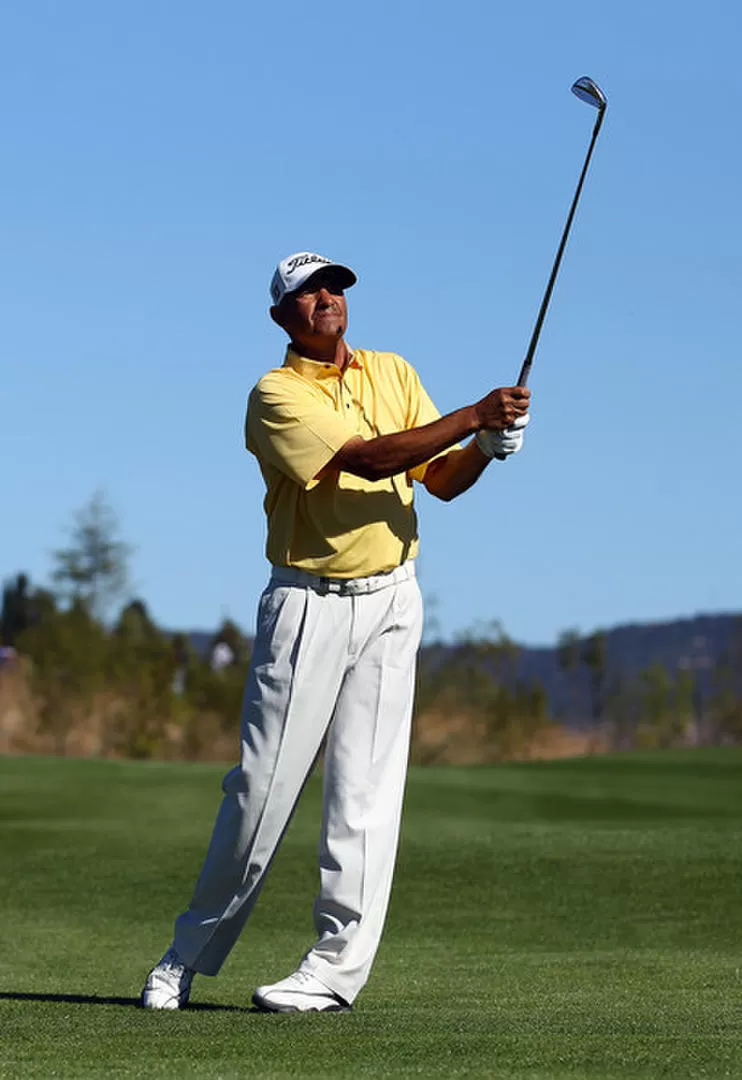 EXPERIENCIA Y PRECISIÓN. César Monasterio logró cuatro birdies el primer día. 