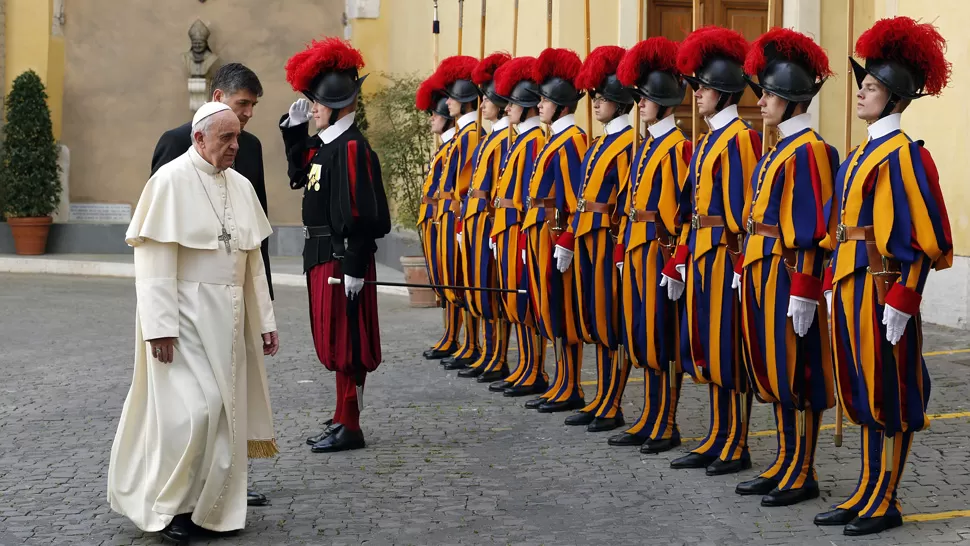 CONFESIÓN. Francisco reconoció que es un hombre que se equivoca. REUTERS. 
