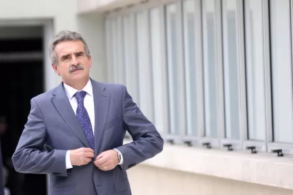 “En Malvinas, Gran Bretaña desarrolla potencialidad bélica”