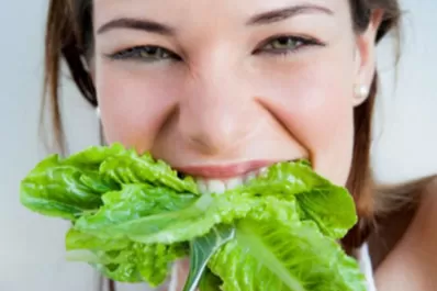 Vegetarianos tienen 50% más probabilidades de sufrir ataques cardíacos y cáncer