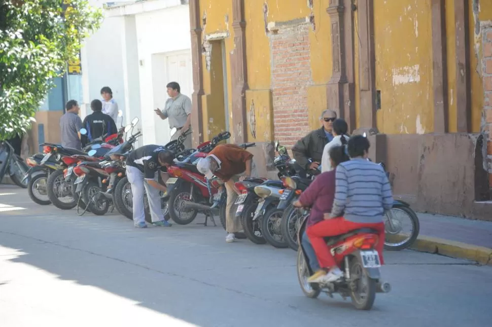 PROBLEMÁTICAS. El Concejo de Concepción quiere restringir la venta de nafta a motociclistas infractores.  