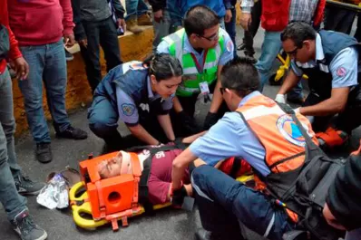 Atropelló a manifestantes que lo agredieron por intentar pasar un piquete