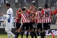 Estudiantes le ganó a Quilmes y se acomoda en la punta