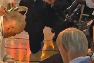El Papa Francisco lavó los pies de discapacitados y ancianos