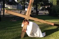 Encuentran a Jesús en cada chico adicto de las villas