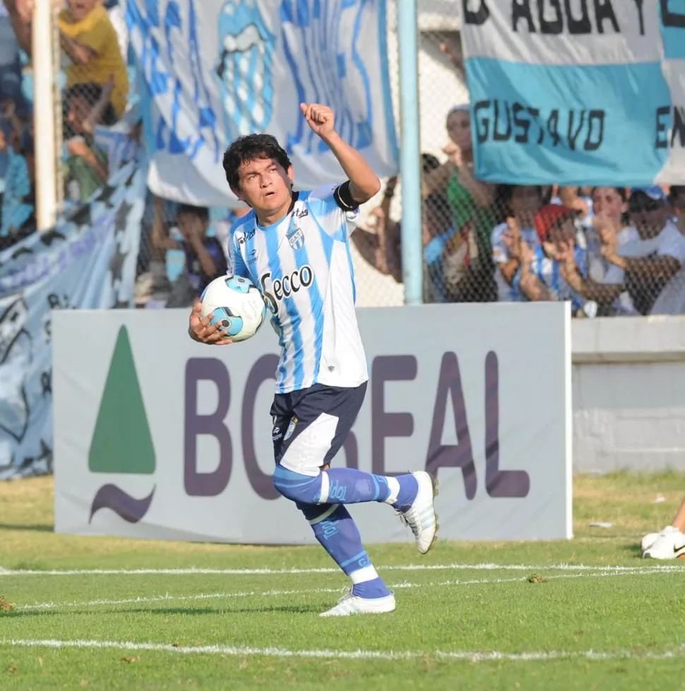 SI NO FUERA POR ÉL... Rodríguez sostiene las campañas de atlético con sus goles. 