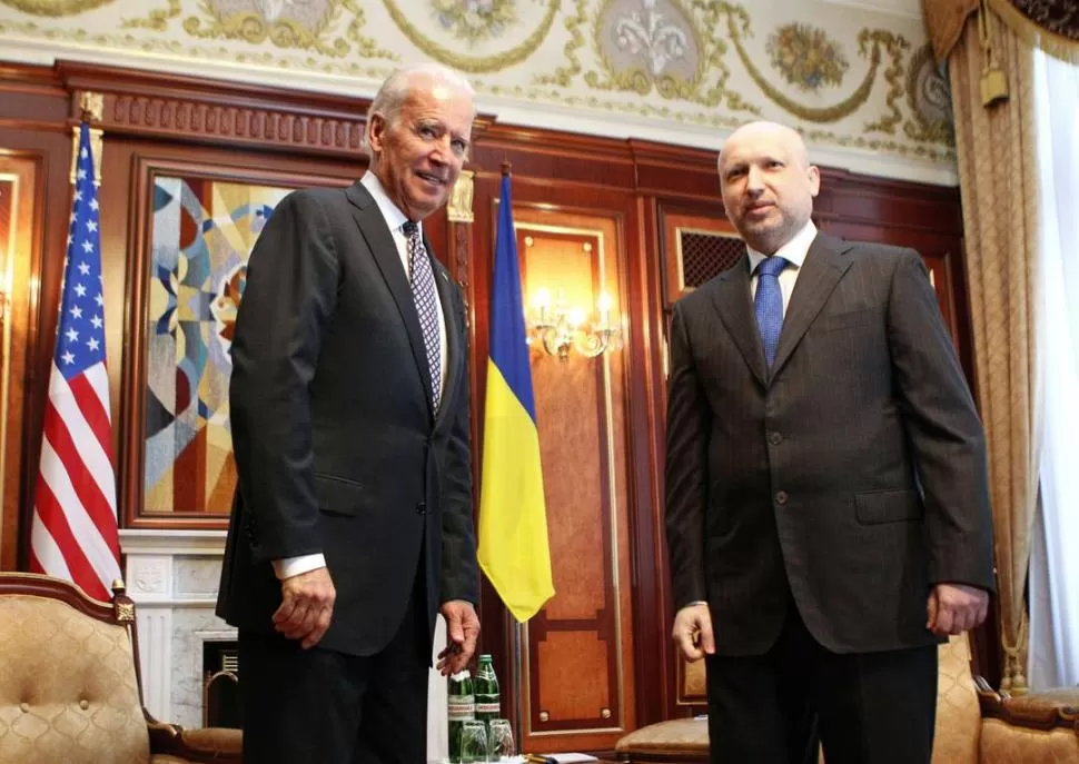 KIEV. Biden, vice de EEUU, fue recibido por el presidente interino Turchinov. reuters