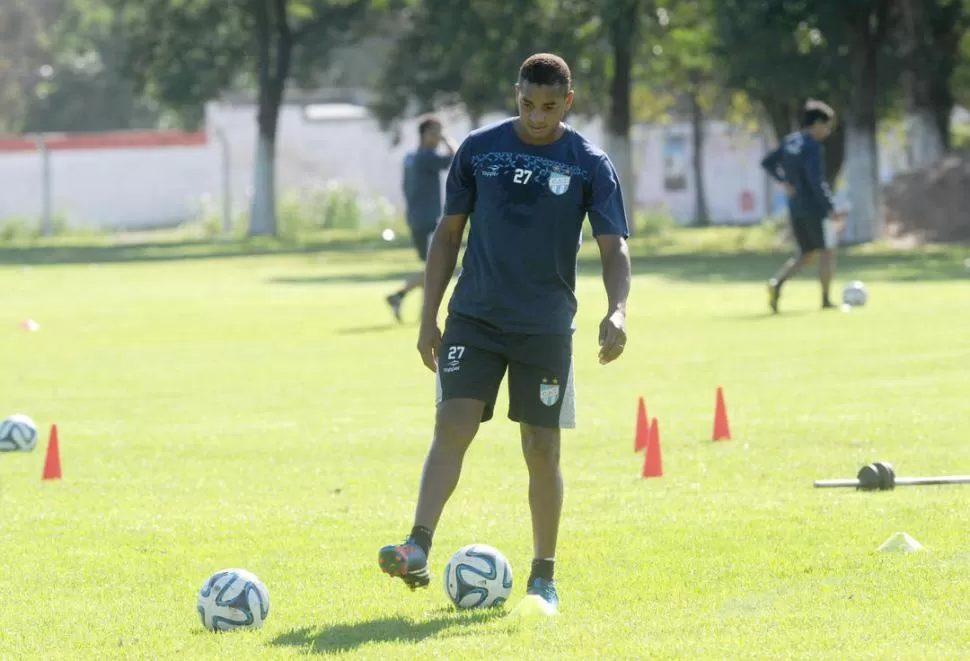 CONFIADO. Píriz Alves viene haciendo goles en la semana. Quiere repetir el lunes. 