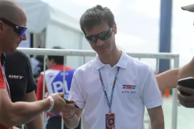 Porto terminó 23° en Moto 2