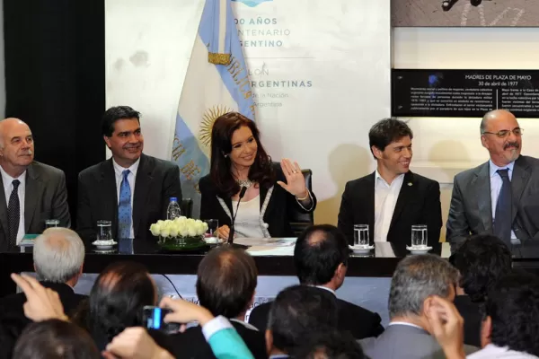 Cristina anunció la reestructuración de la deuda a varias provincias