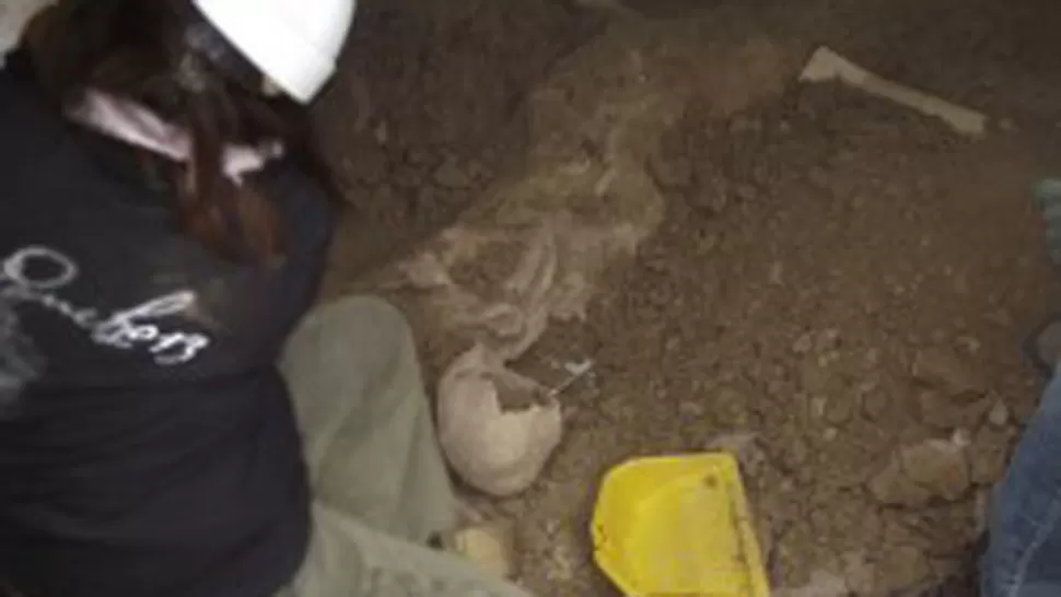 PROFUNDO. Los restos fueron encontrados a unos dos metros de la superficie. FOTO TOMADA DE VALLECALCHAQUI.COM