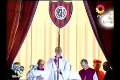 Tinelli usó al papa Francisco en la apertura de 'ShowMatch' 2014