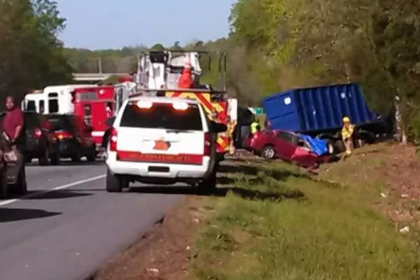 Murió por colgar en Facebook una selfie mientras conducía