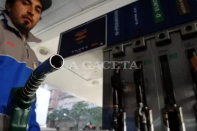Preparáte, llenar el tanque de combustible será desde mañana un 3,8% más costoso