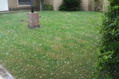 El granizo seco sorprendió a los santiagueños