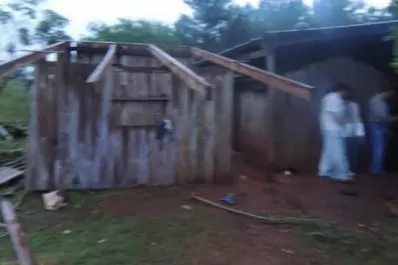 Una pareja en Misiones tenía a sus siete hijos abandonados, encerrados y desnutridos