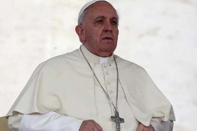 Francisco confesó que lloró por los cristianos crucificados en Siria