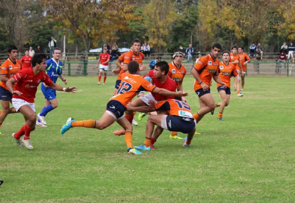 SABOR AMARGO. Tucumán terminó buscando el try, pero no lo halló. 