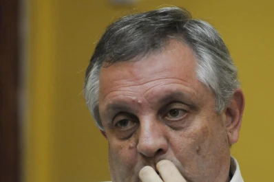 Un radical vuelve a la carga para interpelar a Gassenbauer