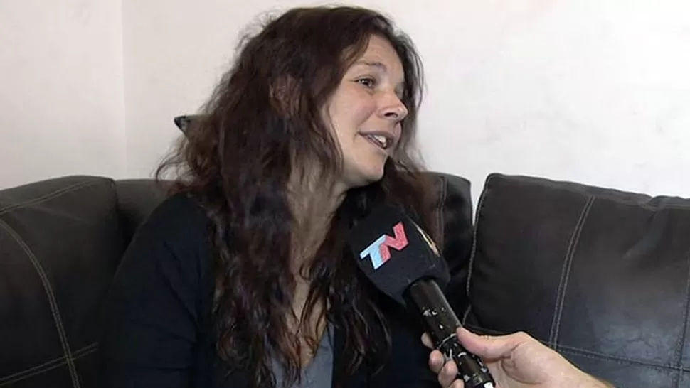 MANIOBRA ARRIESGADA. La mujer recordó con lágrimas el duro momento vivido con sus hijos. CAPTURA DE TN.COM.AR
