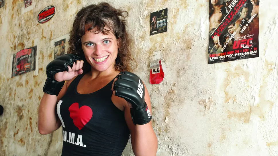EN VILLA LUJAN. La porteña Paloma Fabrykant, especialista en jiujitsu, medirá fuerzas el próximo sábado 10 con la cordobesa Flor Fonseca, experta en kick boxing.  