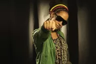 Alika trae su mensaje de respeto a la persona