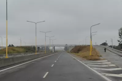 Según Vialidad, los vecinos de Tafí Viejo no dejan trabajar en la autovía