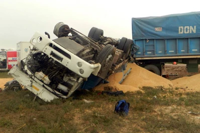 Un camionero tucumano murió en un choque frontal en Santiago del Estero