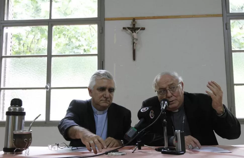 CONTRA LA DIALÉCTICA DE LAS DIVISIONES. Monseñor Lozano (Comisión de Pastoral Social) y monseñor Arancedo encabezaron el plenario en Pilar. dyn (archivo)
