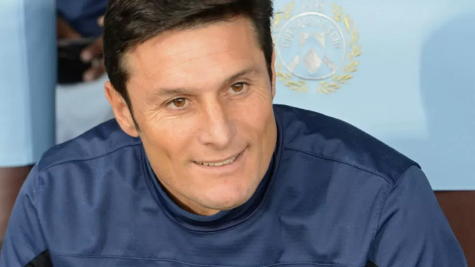 DE JUGADOR A DIRIGENTE. El argentino Javier Zanetti, retirado recientemente del fútbol a los 40 años, será vicepresidente de Inter, según declaró Massimo Moratti, ex propietario del club que actualmente pertenece al indonesio Erick Thohir.
