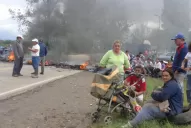 Diez familias desalojadas acamparon en la ruta 65