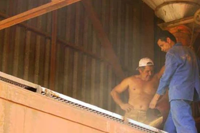 Santiago del Estero: Un obrero murió aplastado por cinco toneladas de soja