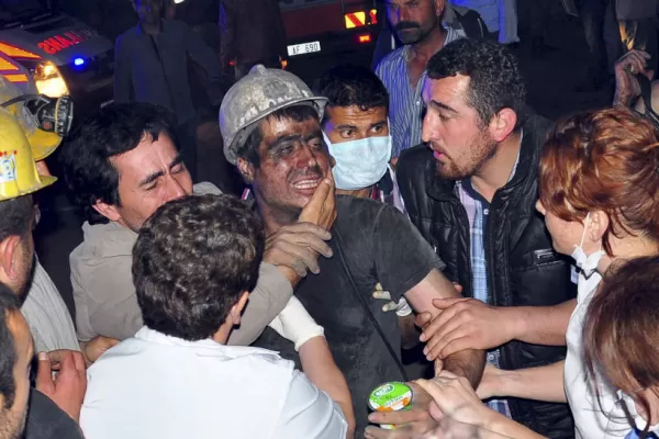 Murieron más de 200 personas por la explosión de una mina en Turquía