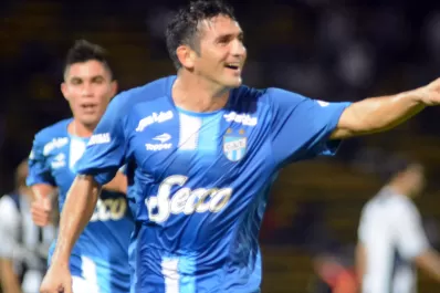 Atlético dio vuelta un vibrante partido y venció a Talleres, en Córdoba