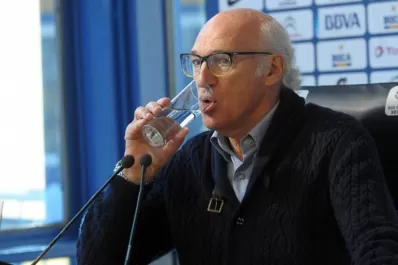 Bianchi arregló con Angelici y seguirá en Boca