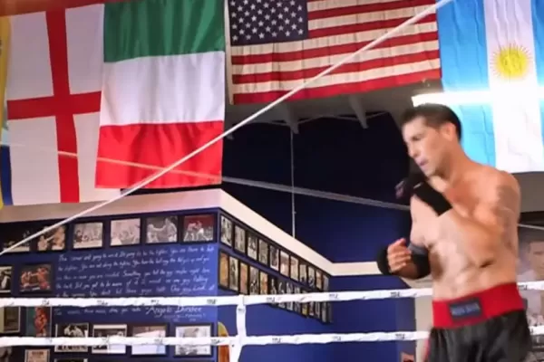Maravilla Martínez se entrena para enfrentar a Miguel Cotto