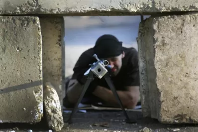 Ucrania arresta a un jefe de los separatistas, pero pierde Donetks