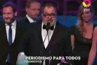 Video: Lanata llevó un bidón de nafta a los Martín Fierro